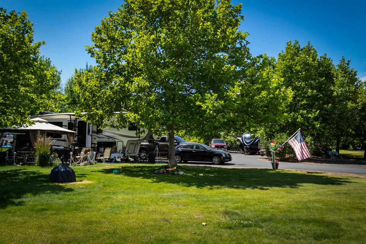 Two Rivers Landing RV Resort property